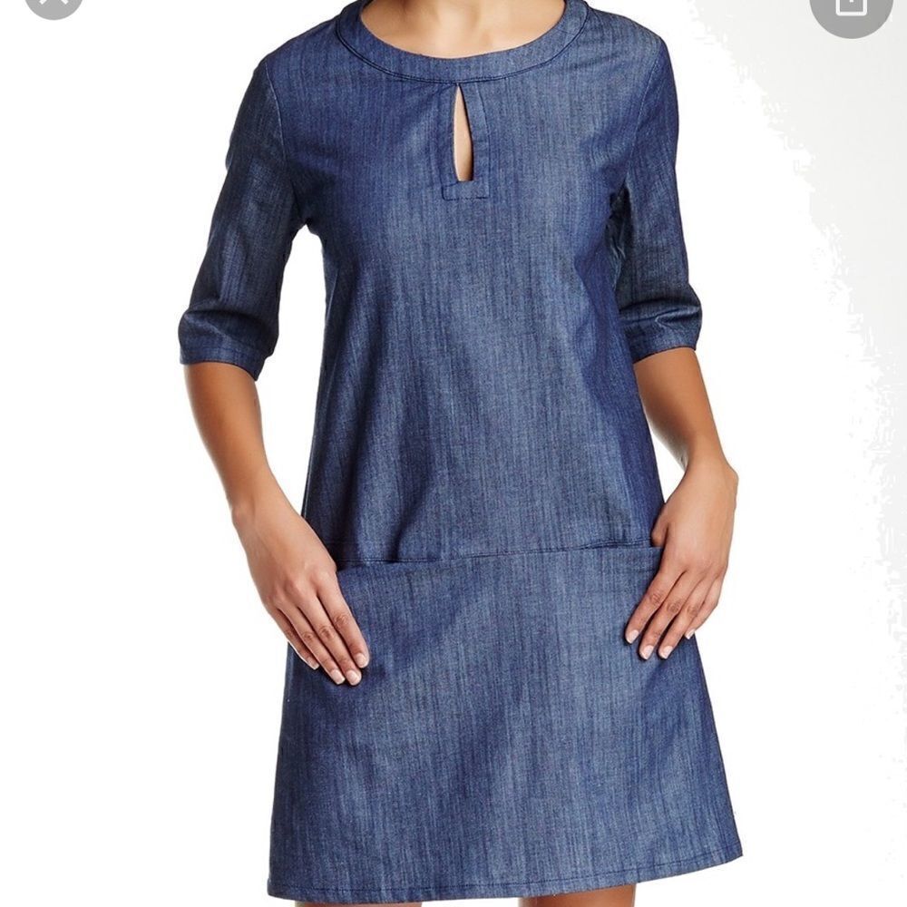 Denim Dress by Harlowe & Graham. Short Sleeves w/ Pockets. Size XS. EUC!!